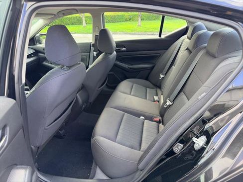 Used 2019 Nissan Altima 2.5 S FWD image 17