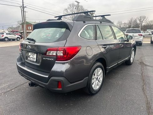 Used 2019 Subaru Outback 2.5i AWD/4WD image 7