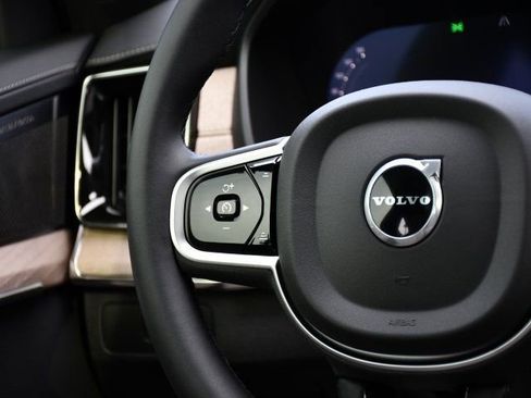 New 2026 Volvo XC90 B6 Plus w/ Protection Package Premier AWD/4WD image 22