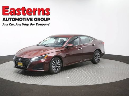 Used 2023 Nissan Altima 2.5 SV FWD image 55