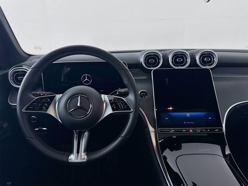 Used 2026 Mercedes-Benz GLC 300 image 25