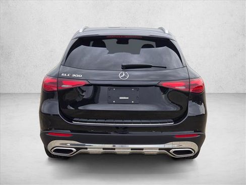 Used 2026 Mercedes-Benz GLC 300 image 8