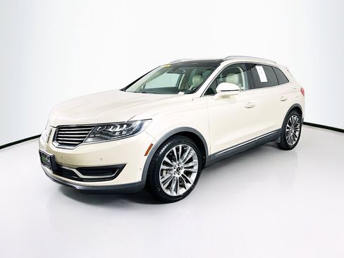 Used 2016 Lincoln MKX Reserve w/ Luxury Package image 3