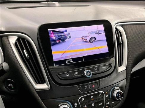 Used 2023 Chevrolet Malibu LT FWD image 23