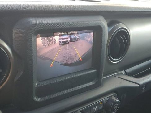 Used 2021 Jeep Wrangler Unlimited Sport image 23