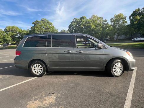 Used 2010 Honda Odyssey EX-L image 3
