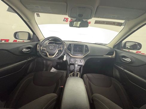 Used 2015 Jeep Cherokee Latitude w/ Cold Weather Group image 32