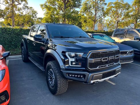 Used 2019 Ford F150 Raptor w/ Equipment Group 802A Luxury image 2