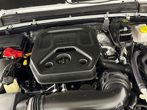 Used 2025 Jeep Wrangler Unlimited Rubicon 4xe w/ Convenience Group image 34