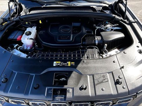 Used 2024 Jeep Grand Cherokee L Overland image 10