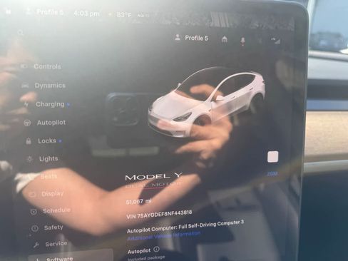 Used 2022 Tesla Model Y Performance image 7