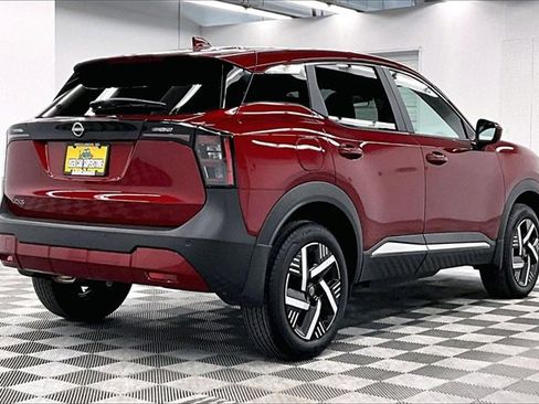 Used 2025 Nissan Kicks SV image 12