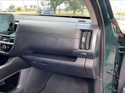 Used 2024 Nissan Pathfinder SL w/ SL Premium Package image 23