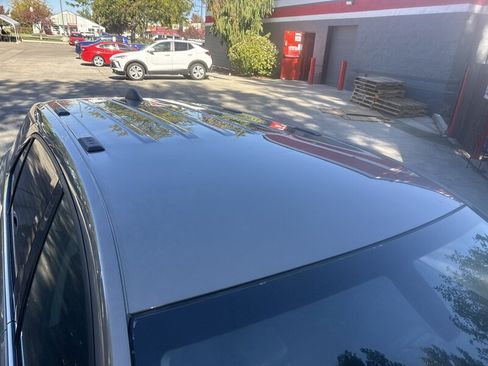 Used 2018 Chevrolet Equinox LT image 15