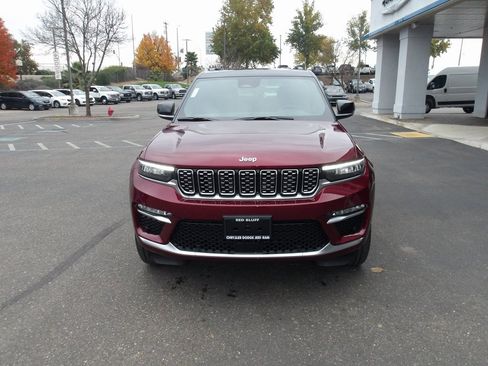 New 2025 Jeep Grand Cherokee Summit image 3