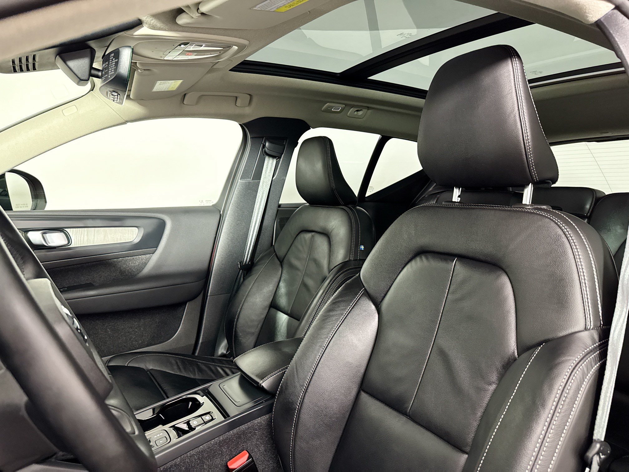 Used 2023 Volvo XC40 B5 Ultimate AWD/4WD image 21