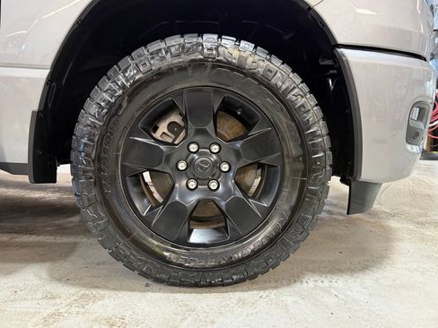 Certified 2025 RAM 1500 Tradesman w/ Night Edition AWD/4WD image 33