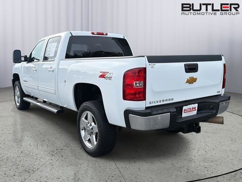 Used 2014 Chevrolet Silverado 2500 LTZ w/ LTZ Plus Package AWD/4WD image 4