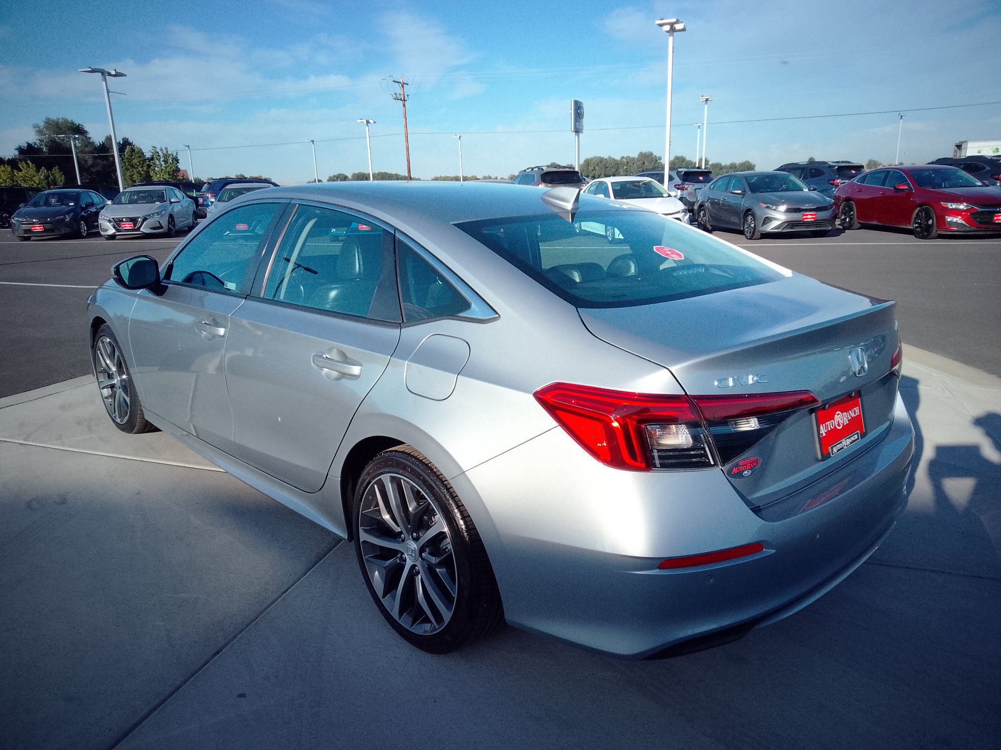 Used 2023 Honda Civic Touring image 4