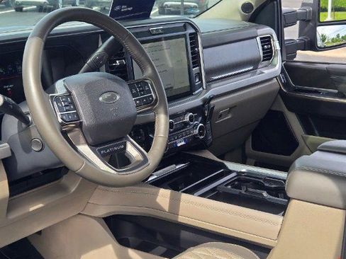 Certified 2025 Ford F450 Platinum w/ Platinum Plus Package AWD/4WD image 30