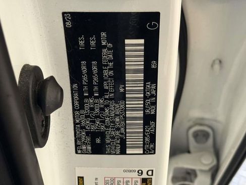 Certified 2023 Lexus GX 460 Premium w/ Premium Package AWD/4WD image 32