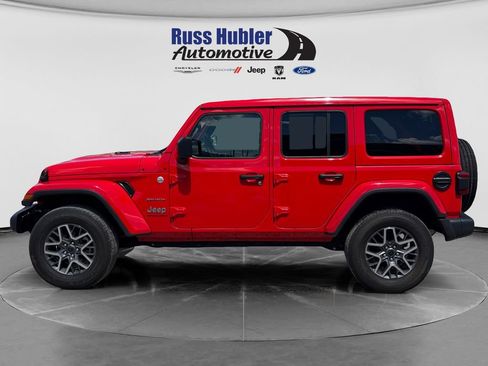 Used 2024 Jeep Wrangler Unlimited Sahara AWD/4WD image 2