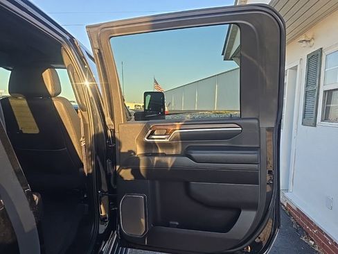 Used 2025 Chevrolet Silverado 3500 High Country w/ High Country Premium Package image 18