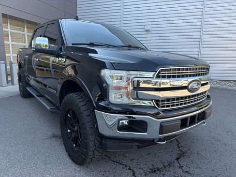 Used 2018 Ford F150 Lariat w/ Equipment Group 502A Luxury AWD/4WD image 3