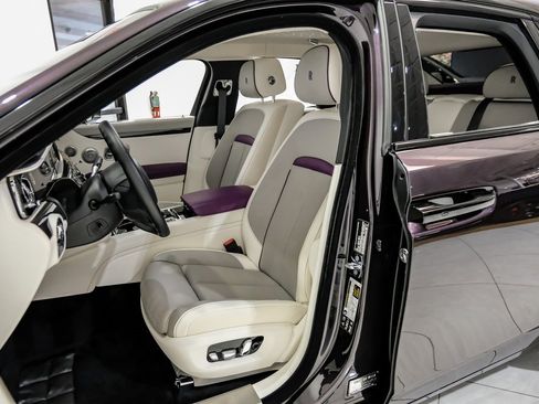 Used 2024 Rolls-Royce Ghost image 7