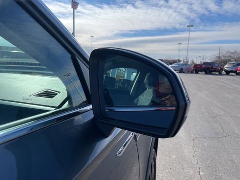 Used 2024 Volkswagen Taos SE image 14