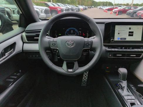 Certified 2026 Toyota Camry SE FWD image 15