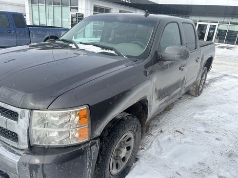 Used 2011 Chevrolet Silverado 1500 LS image 2