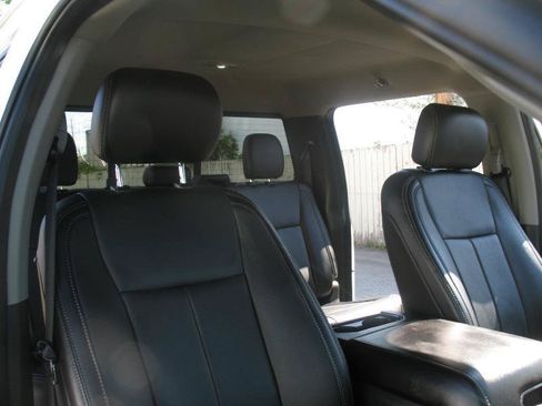 Used 2020 Ford F150 Lariat w/ Equipment Group 502A Luxury AWD/4WD image 23