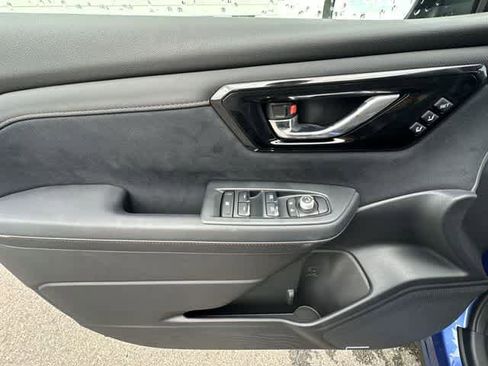 Used 2025 Subaru Forester Touring AWD/4WD image 18