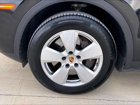 Used 2022 Porsche Cayenne AWD/4WD image 8