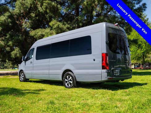 Used 2024 Mercedes-Benz Sprinter 2500 image 25