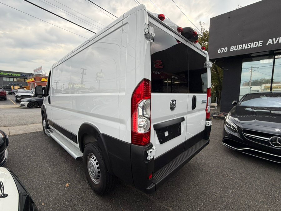 Used 2025 RAM ProMaster 2500 w/ U-Haul Equipment Group FWD image 10