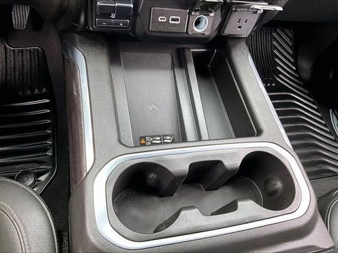 Used 2022 Chevrolet Silverado 2500 LTZ w/ LTZ Convenience Package II AWD/4WD image 27