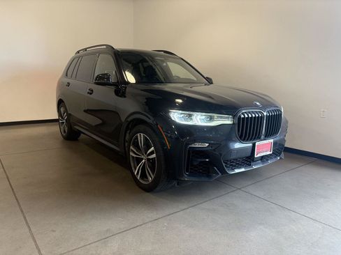 Used 2022 BMW X7 M50i w/ Dynamic Handling Package AWD/4WD image 1