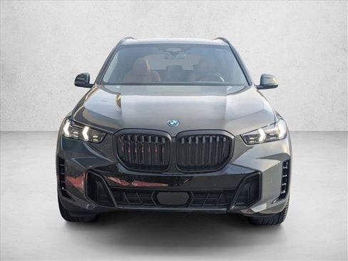 Used 2026 BMW X5 xDrive50e w/ M Sport Package AWD/4WD image 5