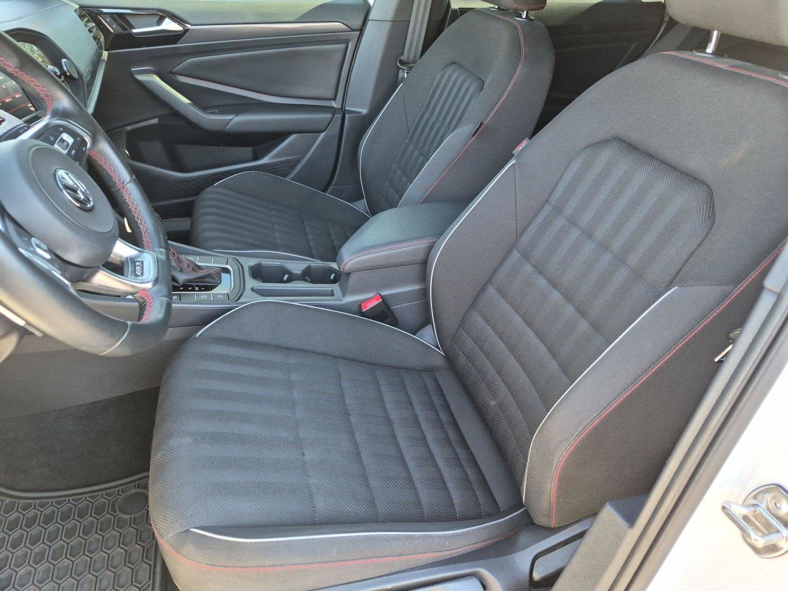 Used 2019 Volkswagen Jetta GLI FWD image 32
