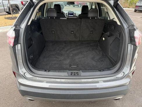 Used 2024 Ford Edge Titanium image 9