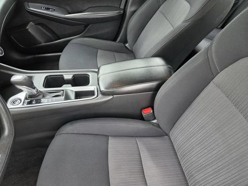 Used 2023 Nissan Sentra SV FWD image 14