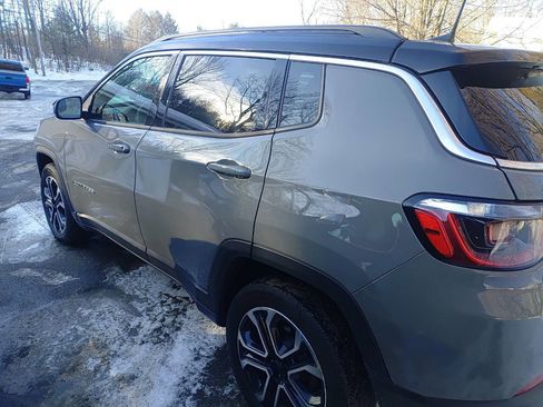 Used 2023 Jeep Compass Limited w/ Sun and Sound Group image 3