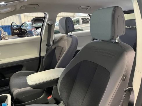 Used 2024 Hyundai Ioniq 5 SE RWD image 23