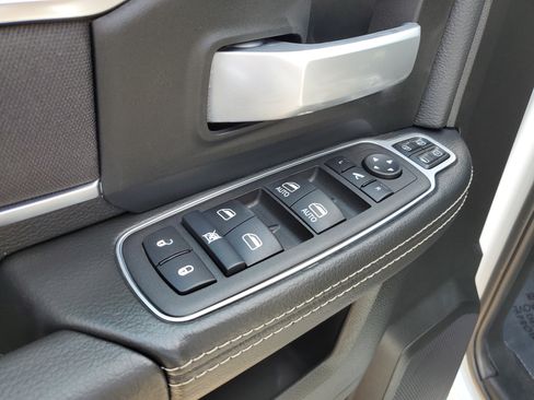 Used 2024 RAM 2500 Big Horn w/ Towing Technology Group AWD/4WD image 6