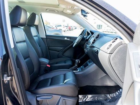 Used 2016 Volkswagen Tiguan SE AWD/4WD image 10