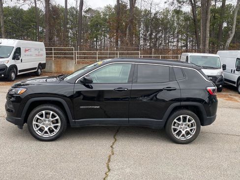 Used 2022 Jeep Compass Latitude image 8