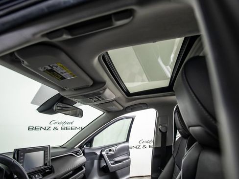 Used 2020 Toyota RAV4 XLE Premium w/ All Weather Liner Package AWD/4WD image 20