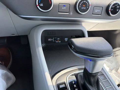 Used 2026 Hyundai Kona SE FWD image 49